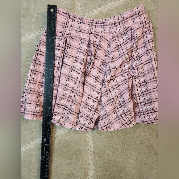 Pink Tweed Skirt With Shorts Shein XS Size 2 - Picture 2 of 8